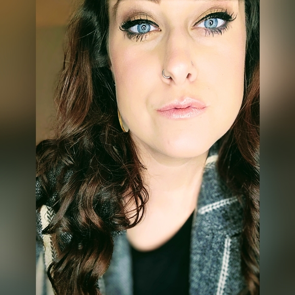 Meet your Posher, Manda - Picture 5 of 5